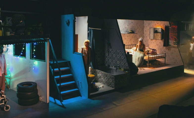 IN SCHWEBE / IN LIMBO &ndash; Ein Theater-Gem&auml;lde Tickets