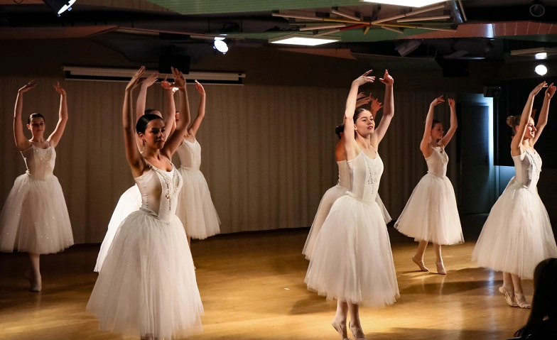 Winter Showcase 2025 Tanzhaus Tickets