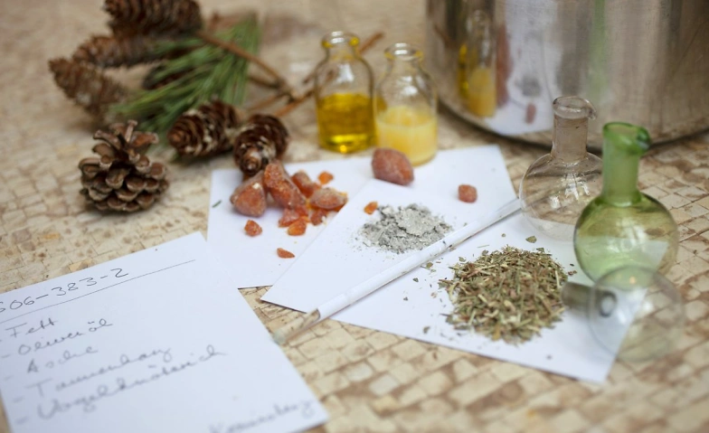 Event-Image for 'R&ouml;mische Salben und Zahnpulver herstellen'