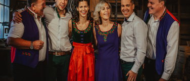 Event-Image for 'Weihnachtsmarkt Party mit Oeschs  die Dritten'