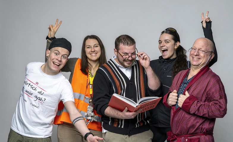 Theaterst&uuml;ck Unter eim Dach Tickets