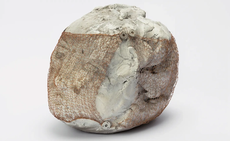 Event-Image for 'Ausstellungsrund­gang Marisa Merz. In den Raum hören'