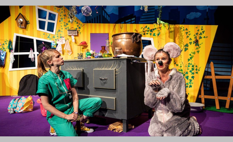 Event-Image for 'Hexe Hillary geht in die Oper'