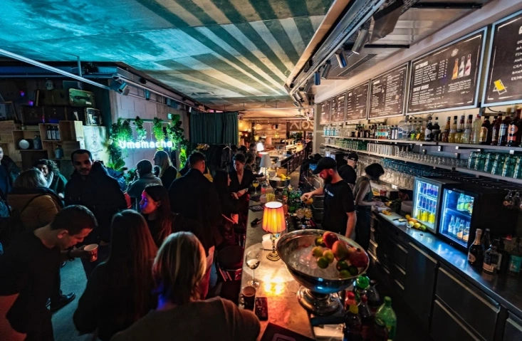 Meet people in Z&uuml;rich - Beer Pong, Karaoke, Foosball & More! Raum84, Langstrasse 84, 8004 Z&uuml;rich Tickets