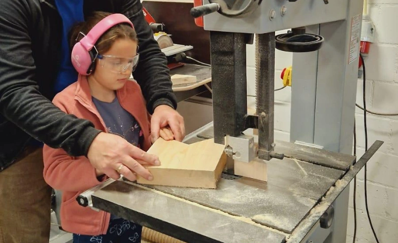 Adventsbasteln mit Kindern ab 5 Jahre Tickets