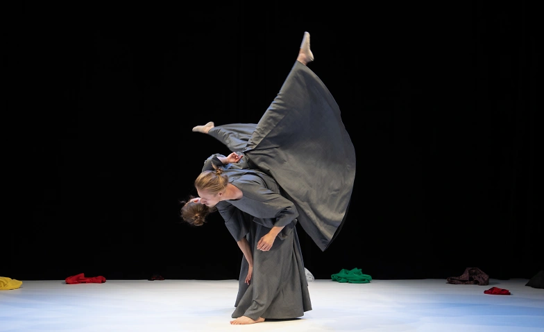 Event-Image for 'Dual - Akrobatisches Theater'