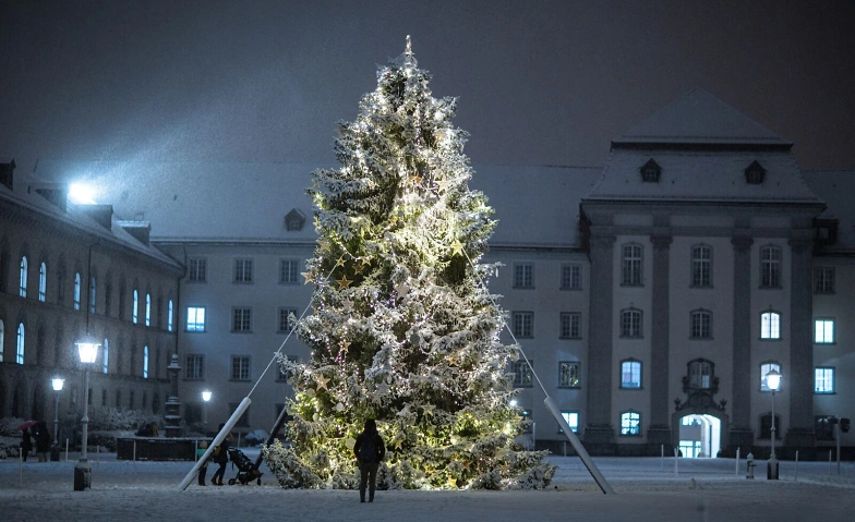 Feierliche Vernissage Weihnachtsbaum auf dem Klosterplatz Klosterplatz, Klosterplatz, 9000 Sankt Gallen Tickets