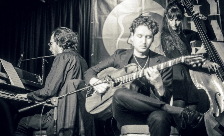 Hot Club im Fraunhofer: Elias Prinz/Theo Kollross/Ida Koch Tickets