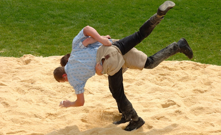 Sennenschwinger beim Schwingen