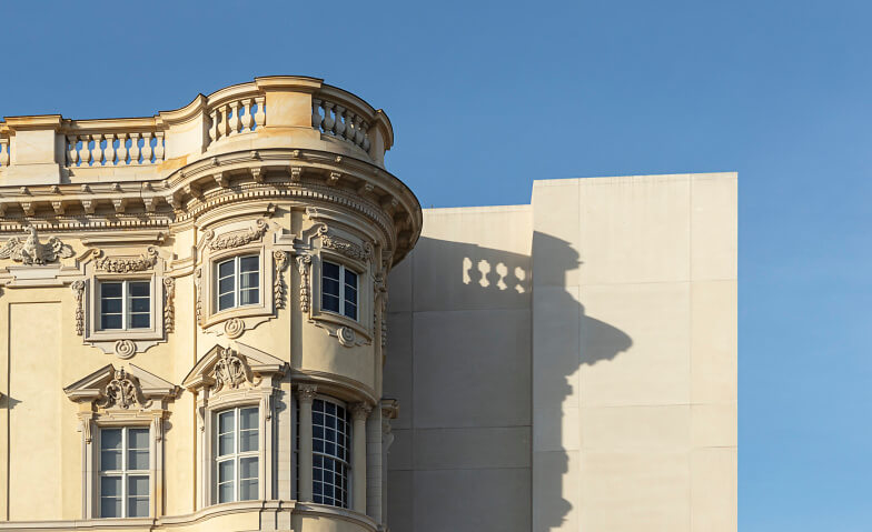 Event-Image for 'Just a facade? Architecture tour for adults in English'